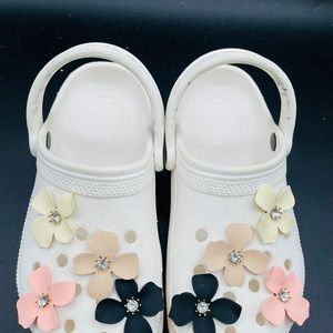 Crocs Acrylic Pastel Daisy Flower Charms for Crocs